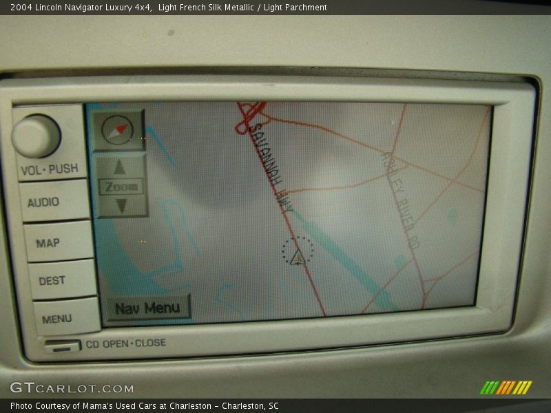 Light French Silk Metallic / Light Parchment 2004 Lincoln Navigator Luxury 4x4