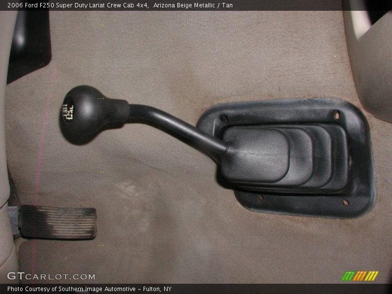 Arizona Beige Metallic / Tan 2006 Ford F250 Super Duty Lariat Crew Cab 4x4