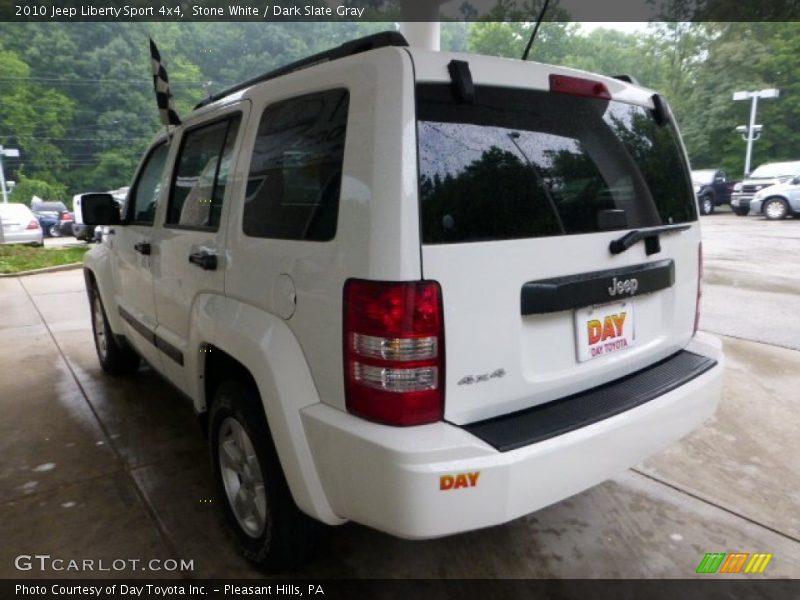 Stone White / Dark Slate Gray 2010 Jeep Liberty Sport 4x4