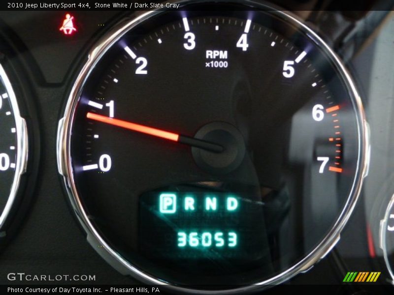 Stone White / Dark Slate Gray 2010 Jeep Liberty Sport 4x4