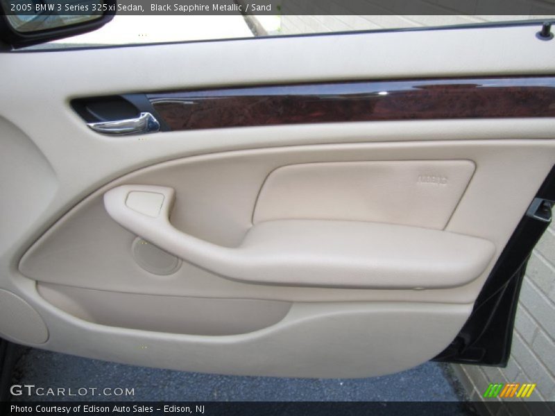 Black Sapphire Metallic / Sand 2005 BMW 3 Series 325xi Sedan