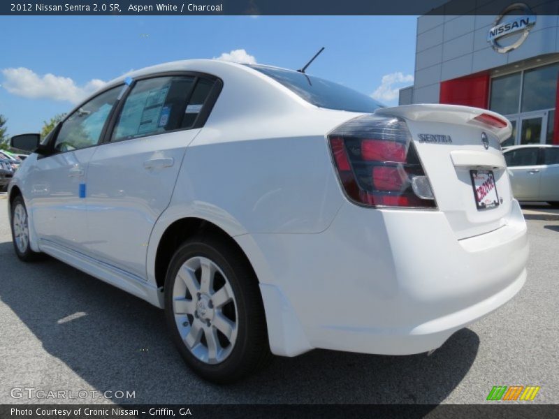Aspen White / Charcoal 2012 Nissan Sentra 2.0 SR