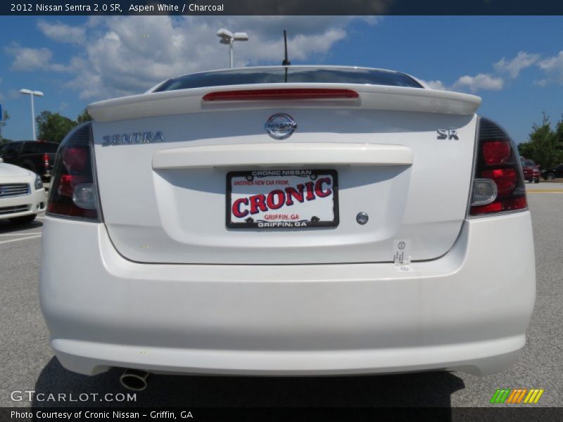 Aspen White / Charcoal 2012 Nissan Sentra 2.0 SR