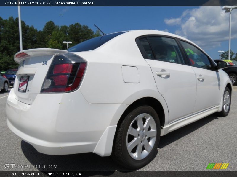 Aspen White / Charcoal 2012 Nissan Sentra 2.0 SR