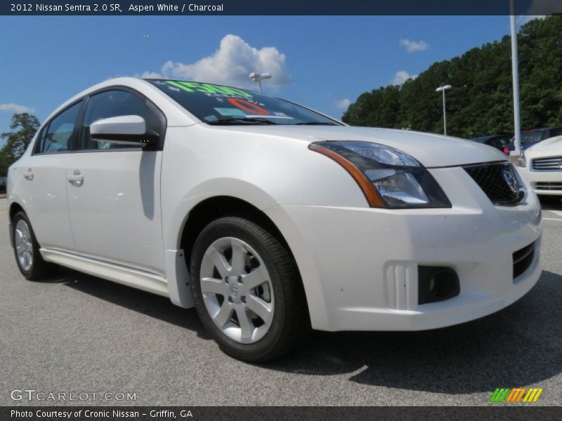 Aspen White / Charcoal 2012 Nissan Sentra 2.0 SR