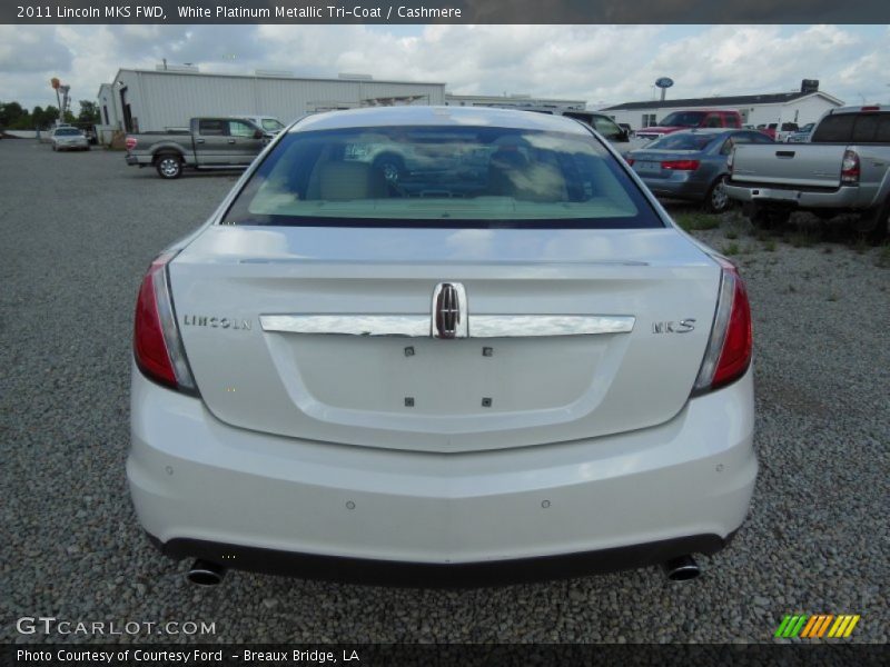 White Platinum Metallic Tri-Coat / Cashmere 2011 Lincoln MKS FWD
