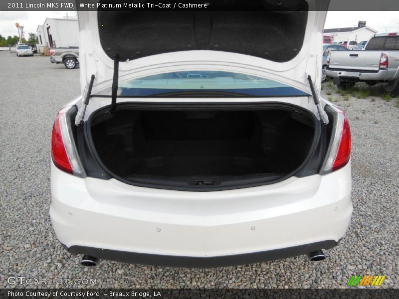 White Platinum Metallic Tri-Coat / Cashmere 2011 Lincoln MKS FWD