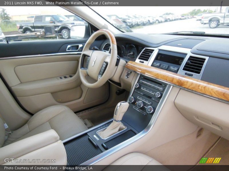 White Platinum Metallic Tri-Coat / Cashmere 2011 Lincoln MKS FWD