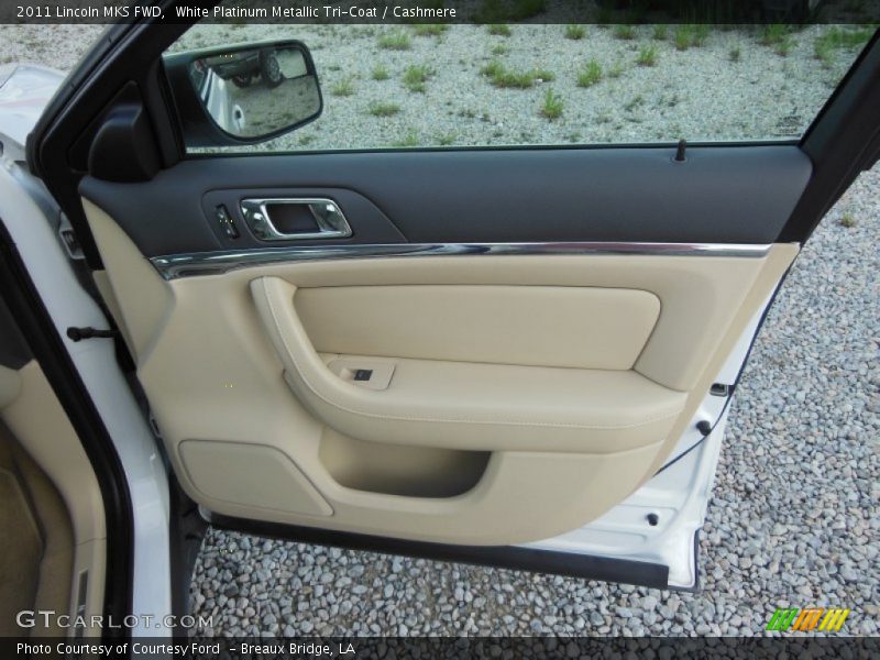 White Platinum Metallic Tri-Coat / Cashmere 2011 Lincoln MKS FWD