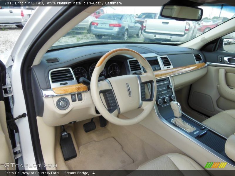 White Platinum Metallic Tri-Coat / Cashmere 2011 Lincoln MKS FWD