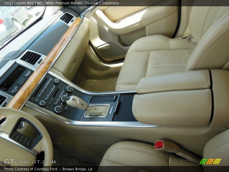 White Platinum Metallic Tri-Coat / Cashmere 2011 Lincoln MKS FWD