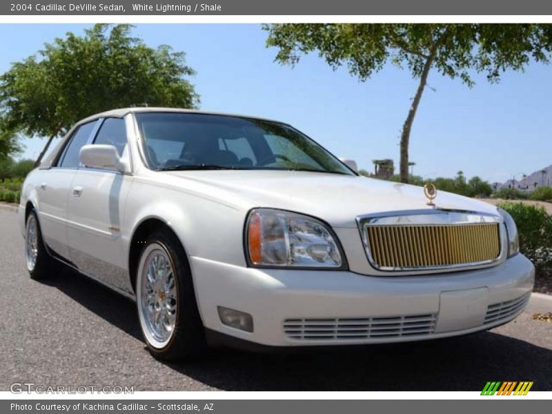 White Lightning / Shale 2004 Cadillac DeVille Sedan