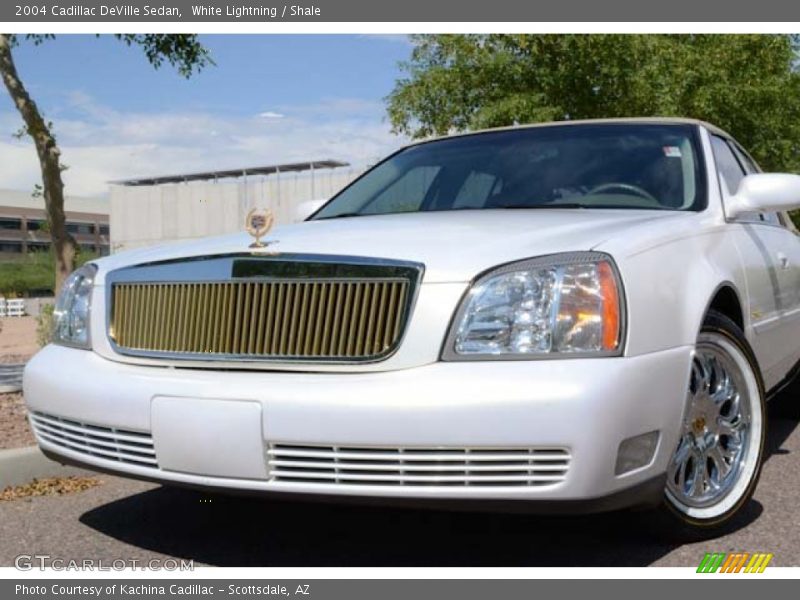 White Lightning / Shale 2004 Cadillac DeVille Sedan
