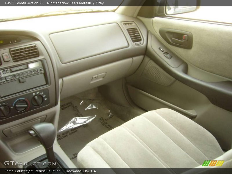 Nightshadow Pearl Metallic / Gray 1996 Toyota Avalon XL