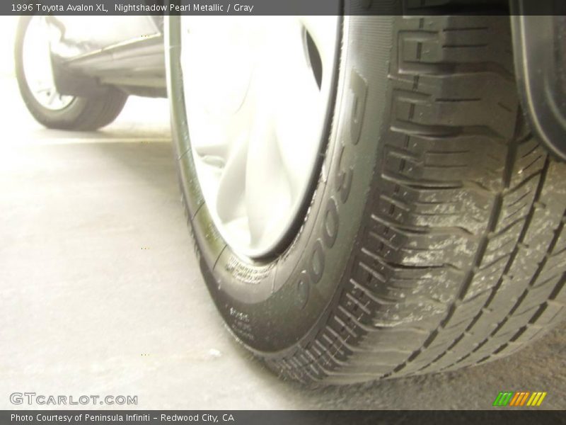 Nightshadow Pearl Metallic / Gray 1996 Toyota Avalon XL