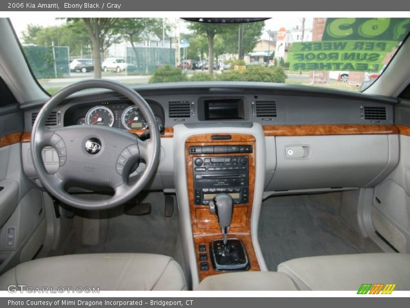 Ebony Black / Gray 2006 Kia Amanti