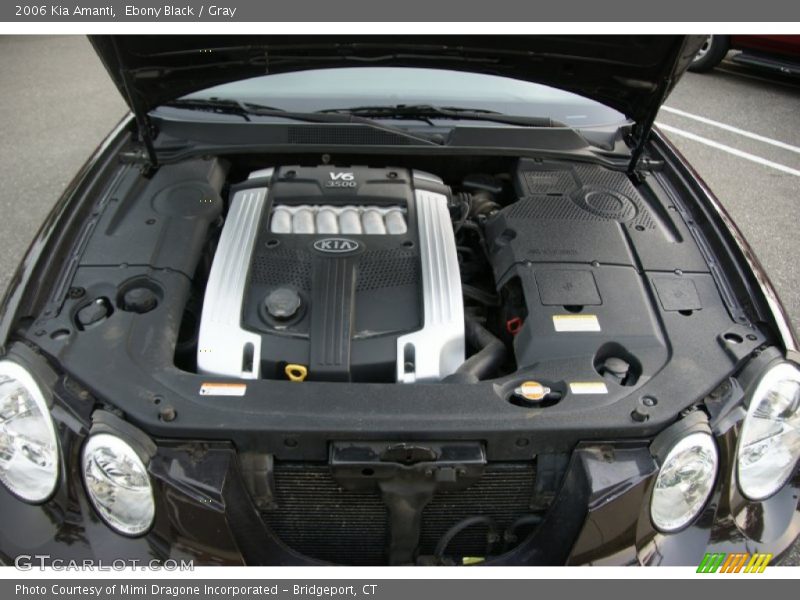 Ebony Black / Gray 2006 Kia Amanti