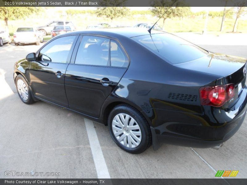 Black / Titan Black 2010 Volkswagen Jetta S Sedan