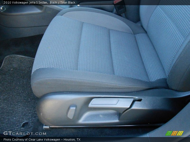 Black / Titan Black 2010 Volkswagen Jetta S Sedan