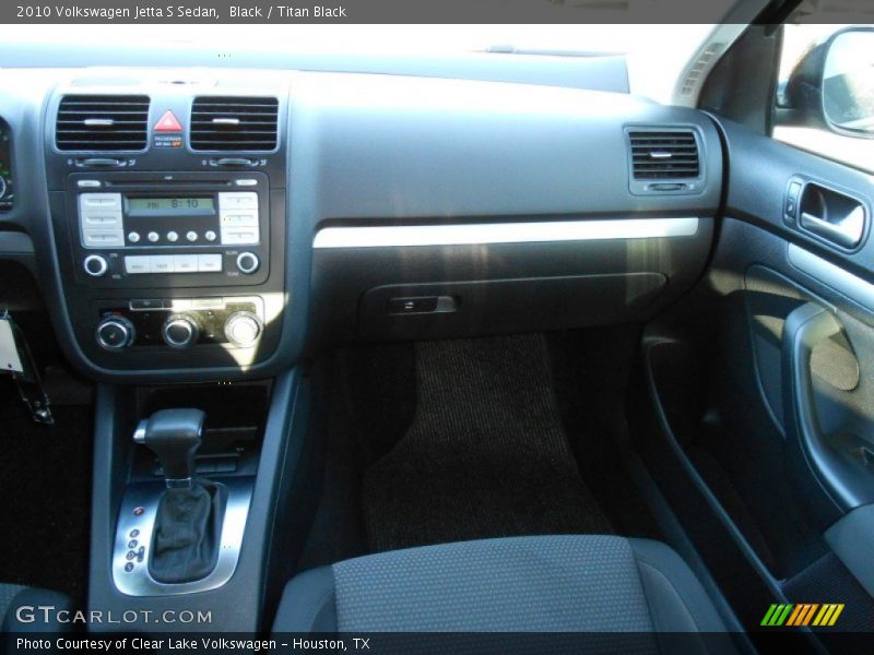 Black / Titan Black 2010 Volkswagen Jetta S Sedan