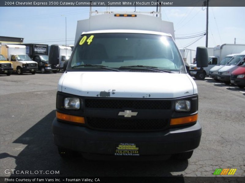 Summit White / Medium Dark Pewter 2004 Chevrolet Express 3500 Cutaway Commercial Van