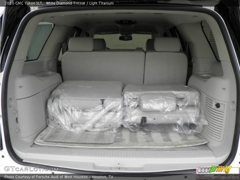 White Diamond Tricoat / Light Titanium 2010 GMC Yukon SLT