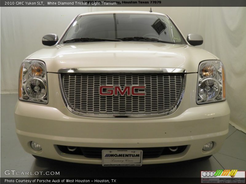White Diamond Tricoat / Light Titanium 2010 GMC Yukon SLT