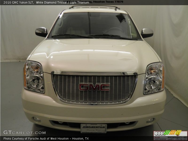 White Diamond Tricoat / Light Titanium 2010 GMC Yukon SLT