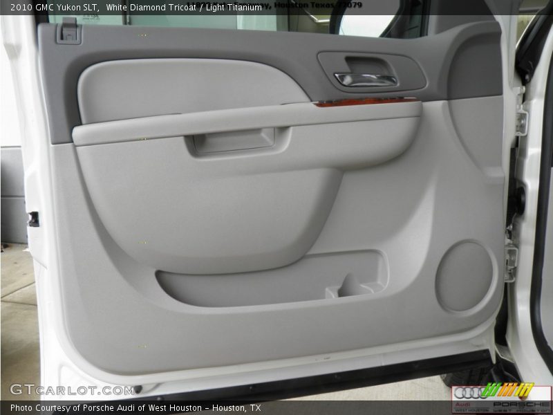 White Diamond Tricoat / Light Titanium 2010 GMC Yukon SLT