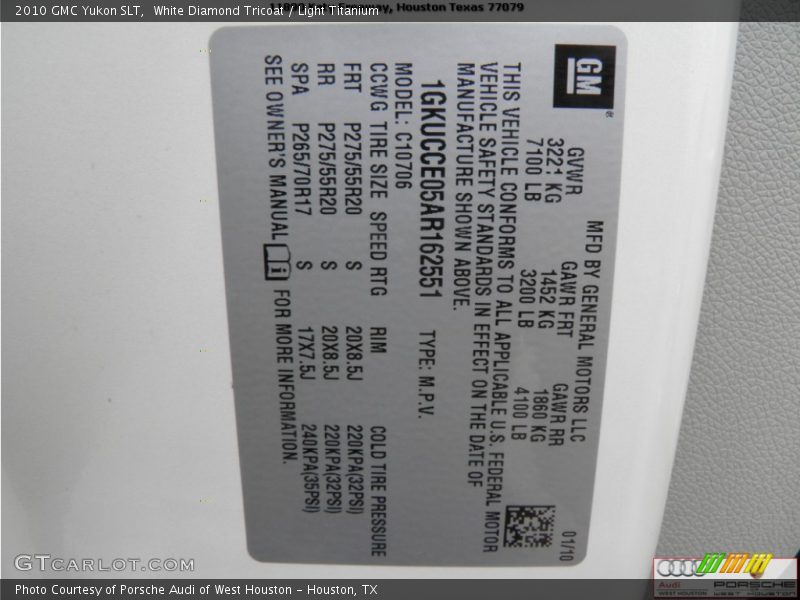 White Diamond Tricoat / Light Titanium 2010 GMC Yukon SLT