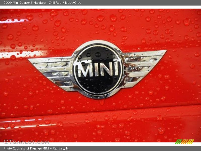 Chili Red / Black/Grey 2009 Mini Cooper S Hardtop