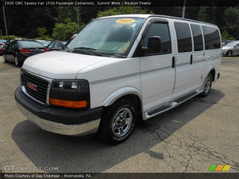 Summit White / Medium Pewter 2005 GMC Savana Van 1500 Passenger Conversion