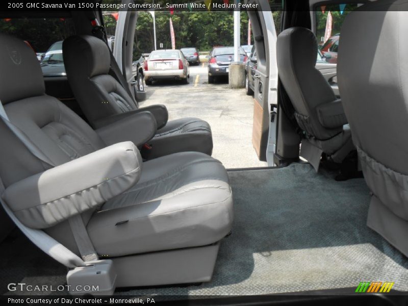 Summit White / Medium Pewter 2005 GMC Savana Van 1500 Passenger Conversion