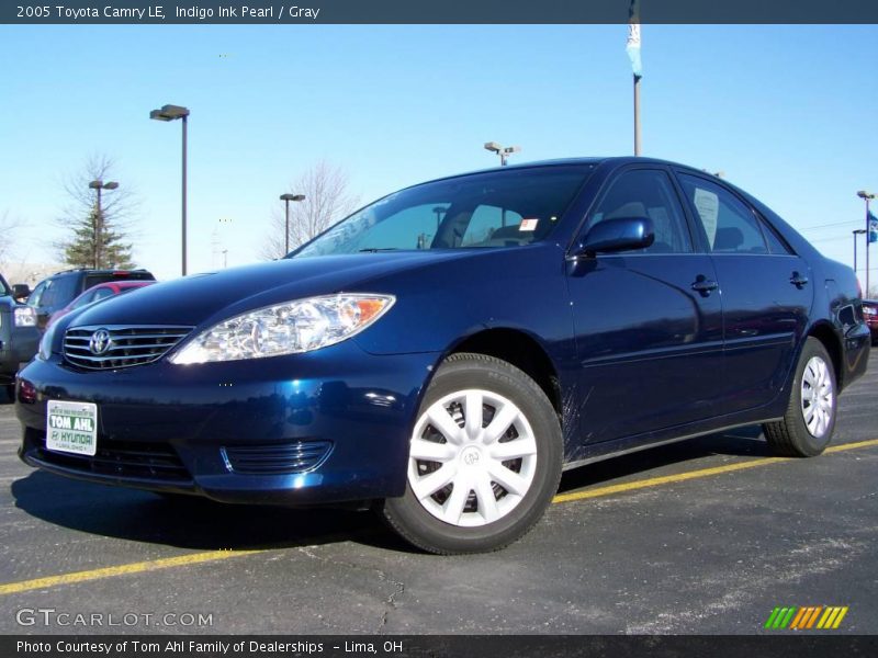 Indigo Ink Pearl / Gray 2005 Toyota Camry LE