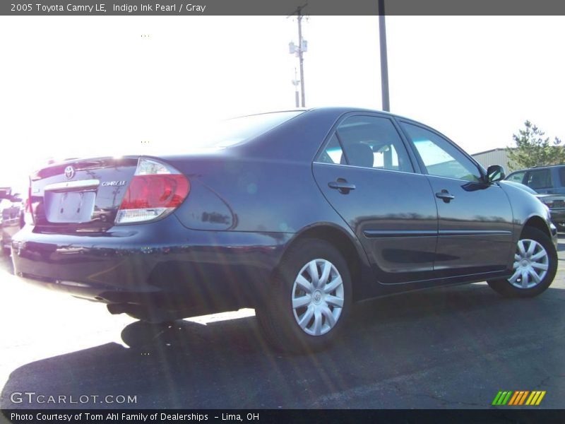 Indigo Ink Pearl / Gray 2005 Toyota Camry LE