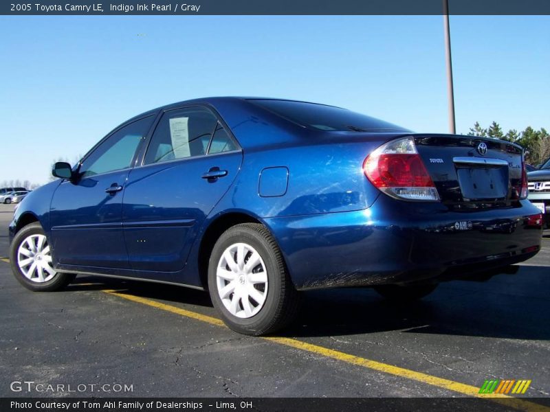 Indigo Ink Pearl / Gray 2005 Toyota Camry LE