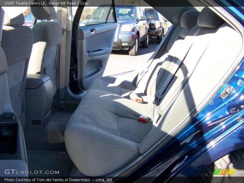 Indigo Ink Pearl / Gray 2005 Toyota Camry LE