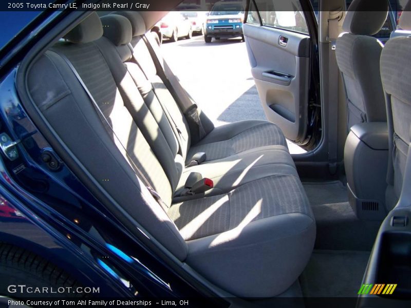 Indigo Ink Pearl / Gray 2005 Toyota Camry LE