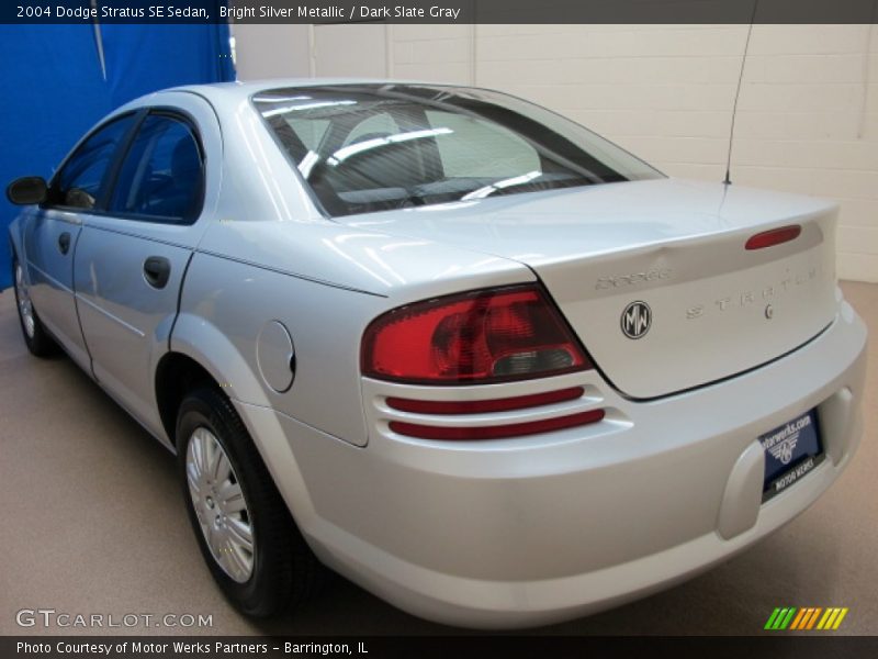 Bright Silver Metallic / Dark Slate Gray 2004 Dodge Stratus SE Sedan