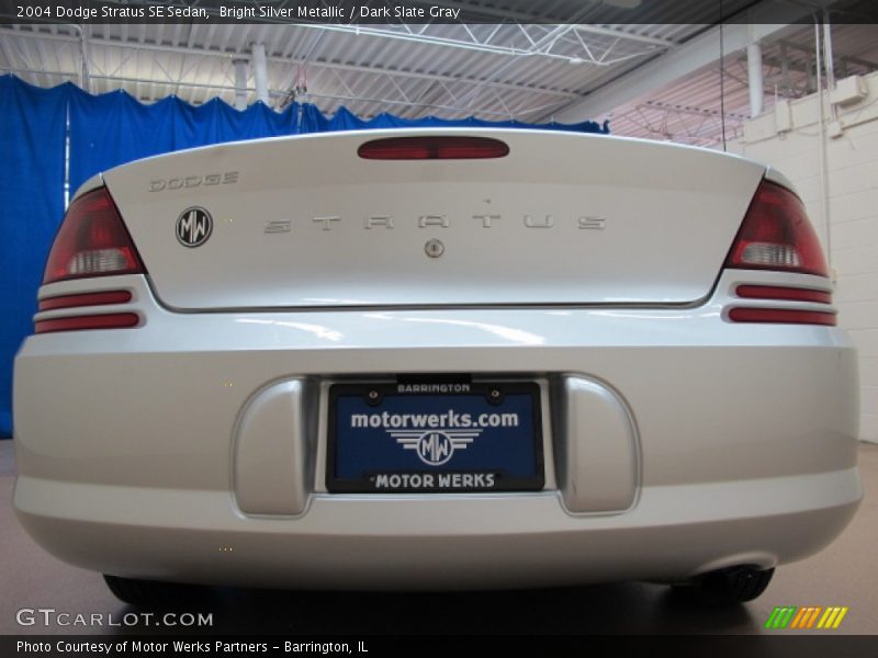 Bright Silver Metallic / Dark Slate Gray 2004 Dodge Stratus SE Sedan