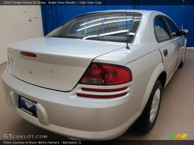 Bright Silver Metallic / Dark Slate Gray 2004 Dodge Stratus SE Sedan