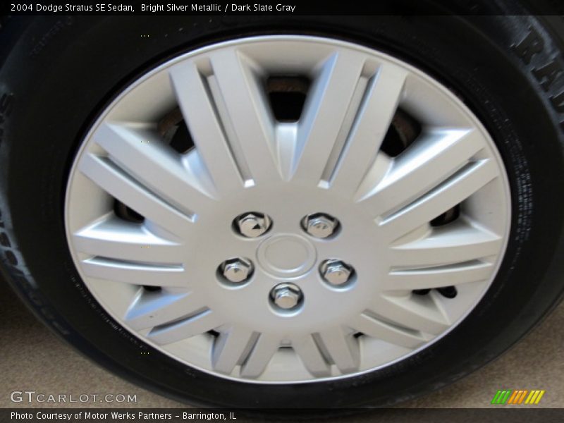 Bright Silver Metallic / Dark Slate Gray 2004 Dodge Stratus SE Sedan