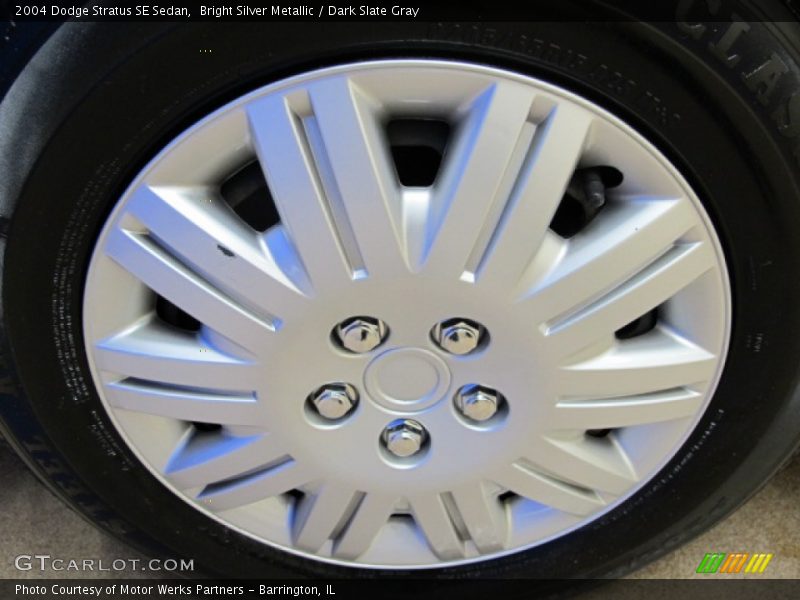 Bright Silver Metallic / Dark Slate Gray 2004 Dodge Stratus SE Sedan