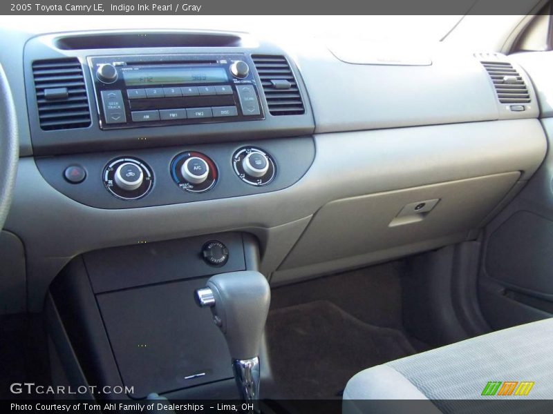 Indigo Ink Pearl / Gray 2005 Toyota Camry LE
