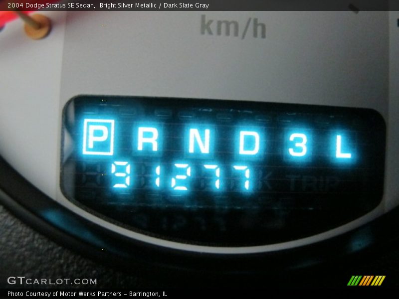 Bright Silver Metallic / Dark Slate Gray 2004 Dodge Stratus SE Sedan