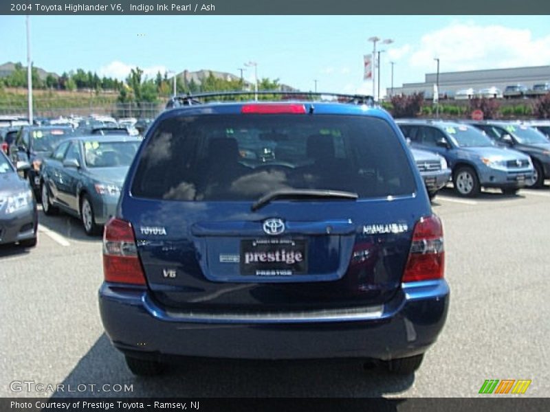 Indigo Ink Pearl / Ash 2004 Toyota Highlander V6