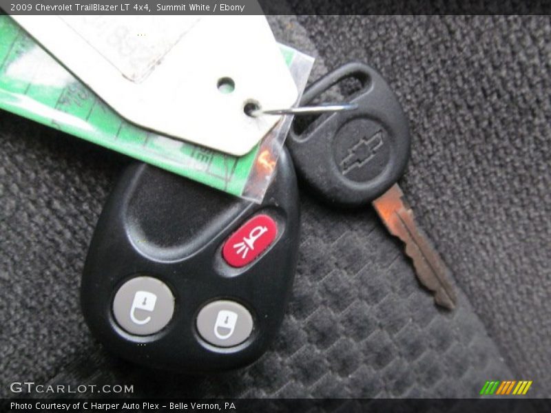 Summit White / Ebony 2009 Chevrolet TrailBlazer LT 4x4