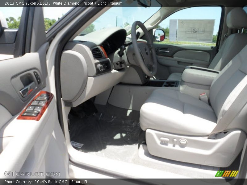White Diamond Tricoat / Light Titanium 2013 GMC Yukon XL SLT