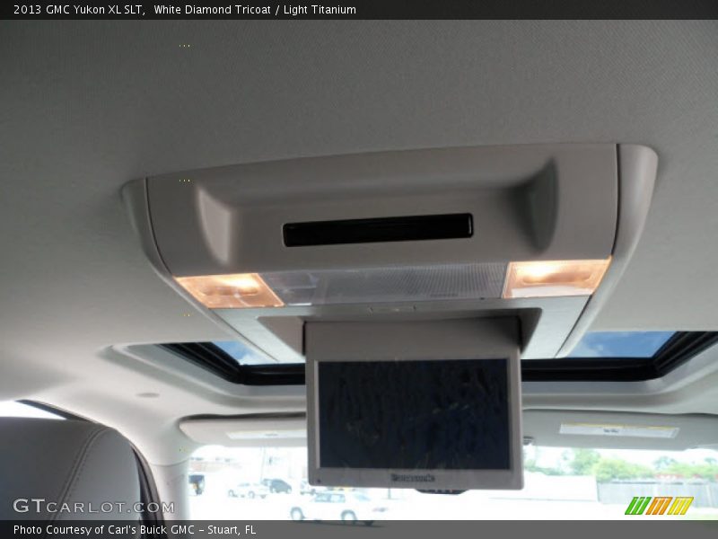 White Diamond Tricoat / Light Titanium 2013 GMC Yukon XL SLT
