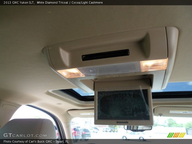 White Diamond Tricoat / Cocoa/Light Cashmere 2013 GMC Yukon SLT